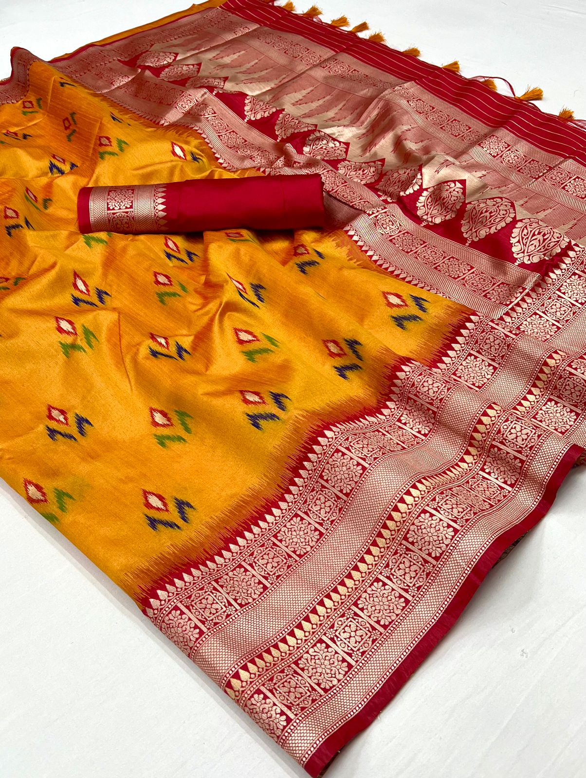 Kaitra Silk Printed Non Catalog Handloom Weaving Silk Sarees Wholesale Shop In Surat